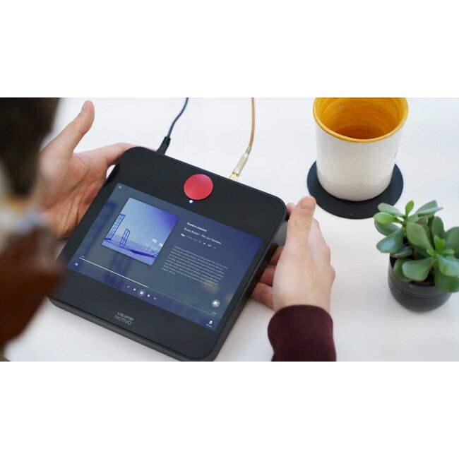 Volumio Motivo high-end music streamer with touchscreen