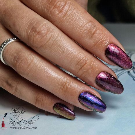 Molly MollyLac Cat Eye Chameleon 5D Twist gel polish 5g nr. 240 Molly MollyLac Cat Eye Chameleon 5D Twist gel polish 5g nr. 240