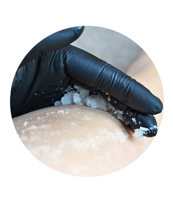 THALASSO SCRUB â EXFOLI eRENDE LICHAAMSSCRUB MET ZEEZOUT EN OLI eN