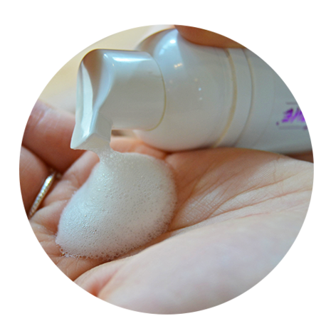 Elastique Elastique Mousse Body Lovely Scented Foam - Verfrissend en Hydraterend Elastique Elastique Mousse Body Lovely Scented Foam - Verfrissend en Hydraterend