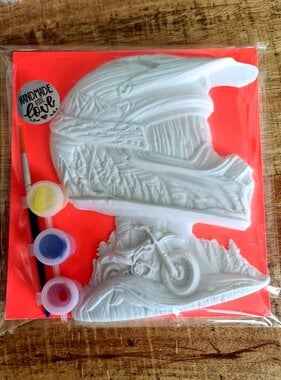 Handgemaakt-motorcross-gipsfiguur-schilderen