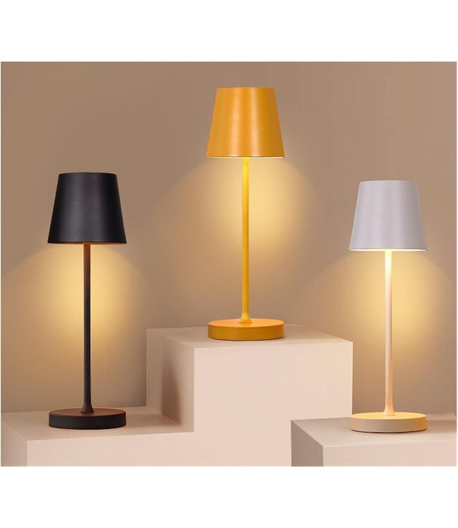UITVERKOOP: Oplaadbare LED Tafellamp Geel, 3,5w, 400 Lumen, 2x 2000Mah Li-Ion batterij, CCT Switch 3000K/4000K/5000K, IP54