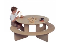  Runder Spieltisch aus Holz