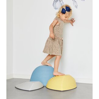 Gonge Hügelkuppen Trittsteine Kinder