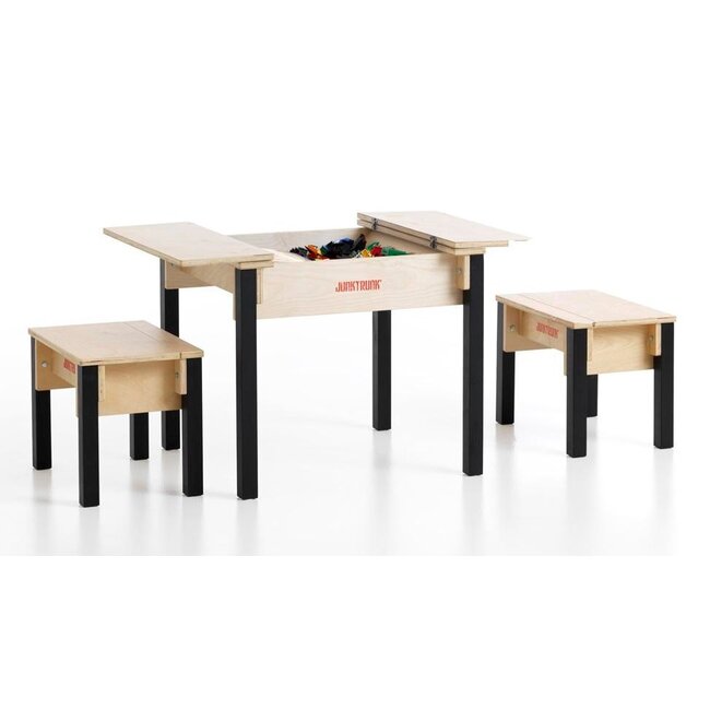 JunkTrunk  Kindertisch und 2 Hocker mit leichtem Farbunterschied