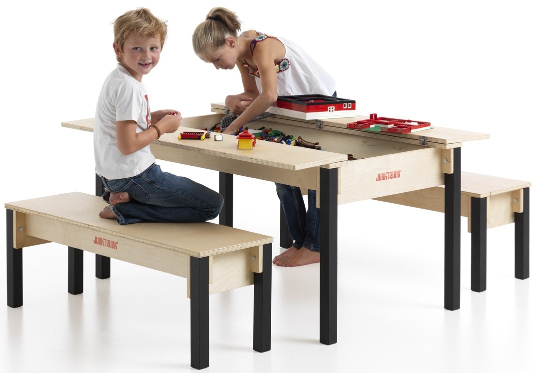 Kindermöbel aus Holz und Spieltische mit praktischem Aufbewahrungssystem