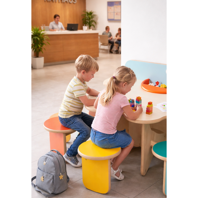 Kidea Kindertisch Design Bunt - Spielplatz Möbel mit 3 Stühlen