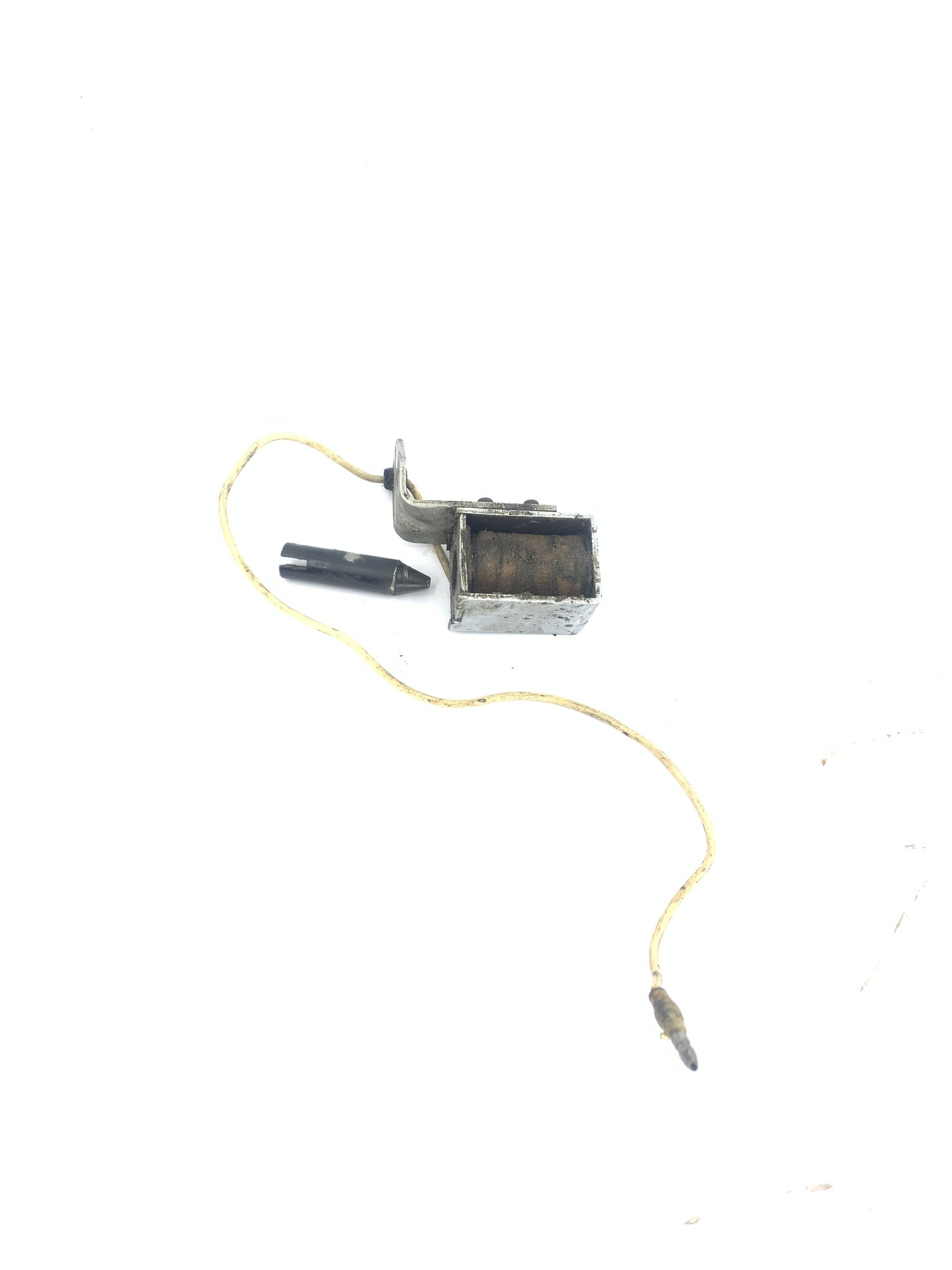 USED Yamaha Shoke Yamaha outboard choke + plunger Allesmarine.nl