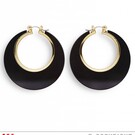 Nieuw2015-2016 Zwart met gouden oorringen