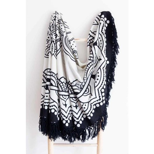 Call it Fouta! Roundie Gypsy Hamsa Hand black fringe Ø 175cm