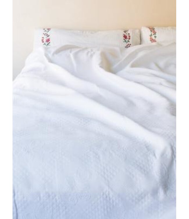 pique bedsprei wit geruit met rozen 280x230xm