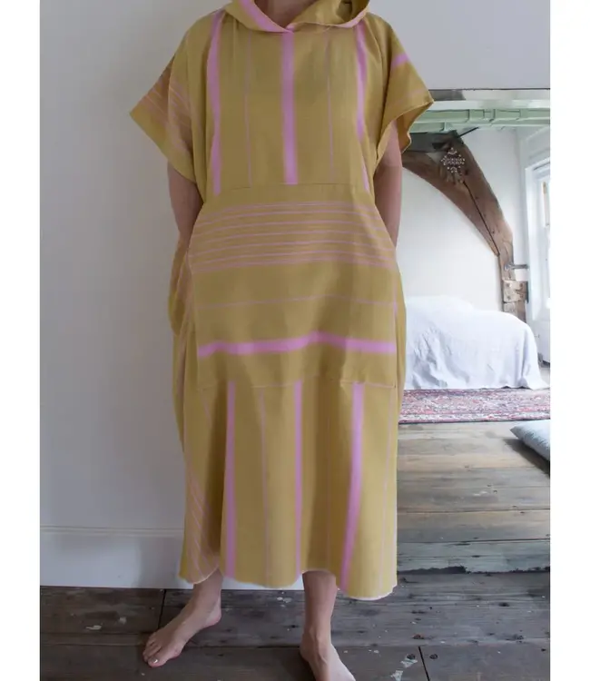 surf en zwemponcho voor volwassenen mosterdgeel/sorbetroze - onesize