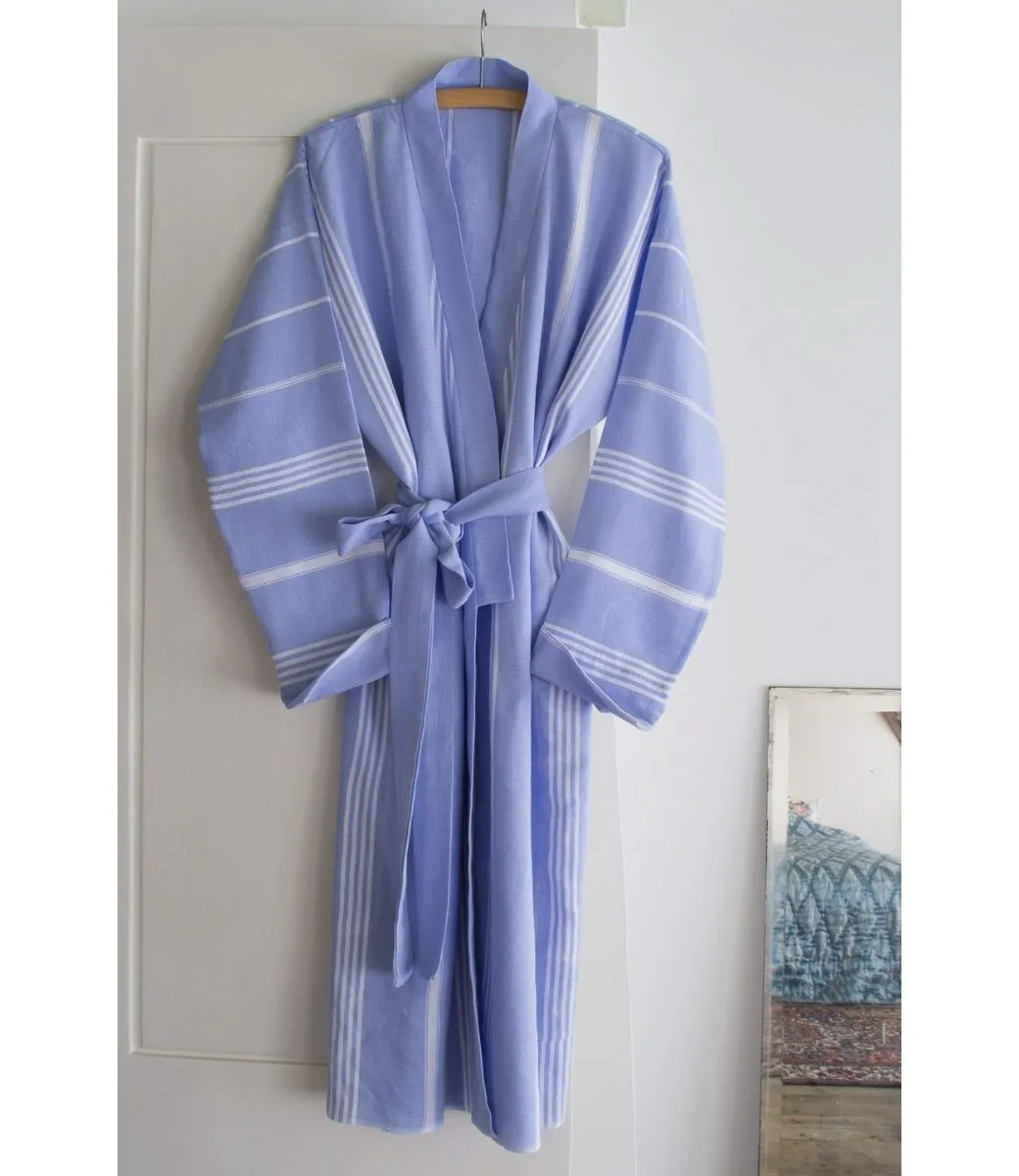 Deze slank afkledende hamam badjas is heel fijn voor de sauna