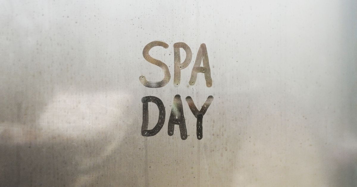 Wat neem je mee naar de sauna? De rustige checklist voor een ontspannen dag