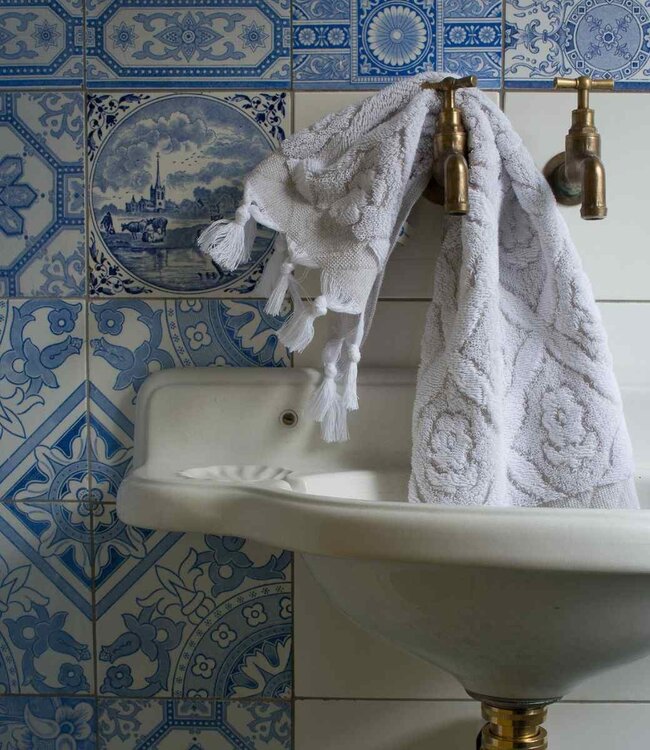 gastendoekje Bloem grijsbeige