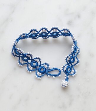Ottomania gehaakt armbandje - Marguerite - blauw & witte kraaltjes