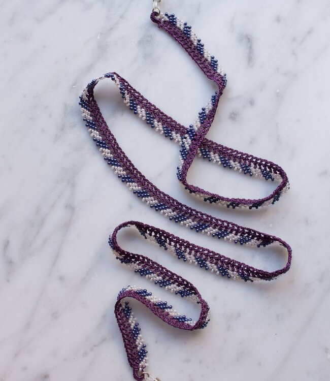 Zonnebril koord - handgemaakt - Stripes aubergine & gekleurde kraaltjes