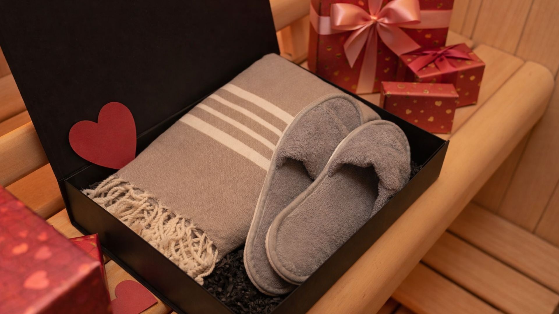 Valentijncadeaus met hamamdoeken en badjassen voor samen ontspannen