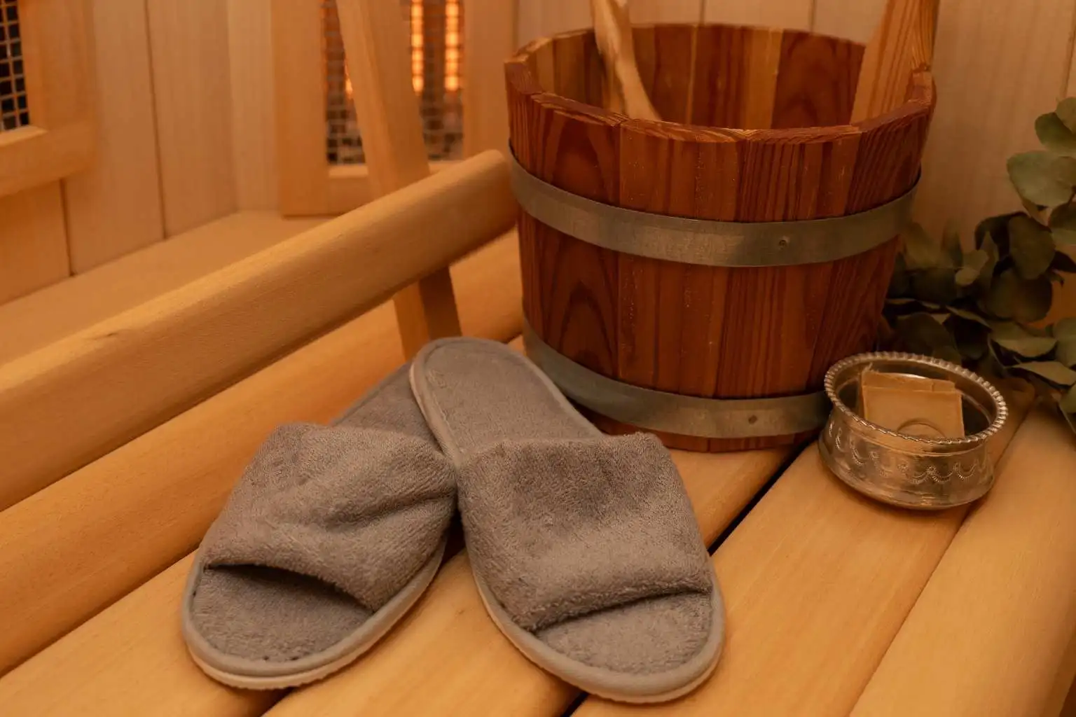 Welke slippers zijn handig voor de sauna? Hier let je op