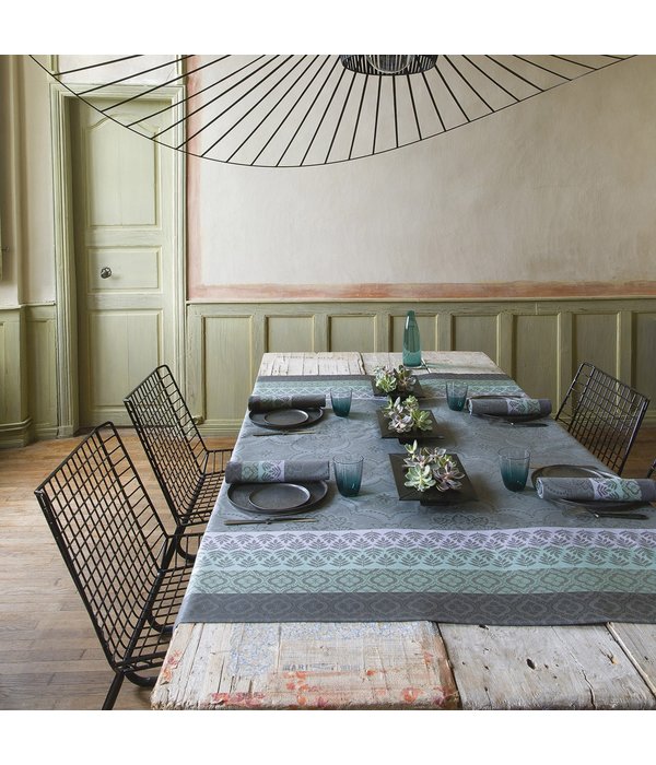 Le Jacquard Français Bastide grey, gecoat tafellinnen