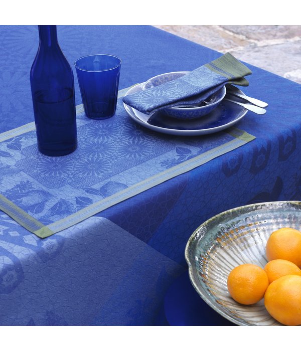 Le Jacquard Français blauw tafellinnen Jardin d'Orient blue 175x250 cm