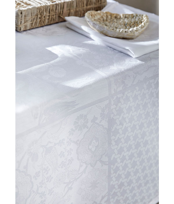 Le Jacquard Français Voyage Iconique white,  vanaf