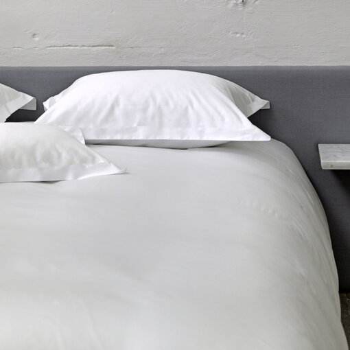 Lysdrap wit katoenen beddengoed Virgo (uni, crispy gekamd katoen, 200TC)