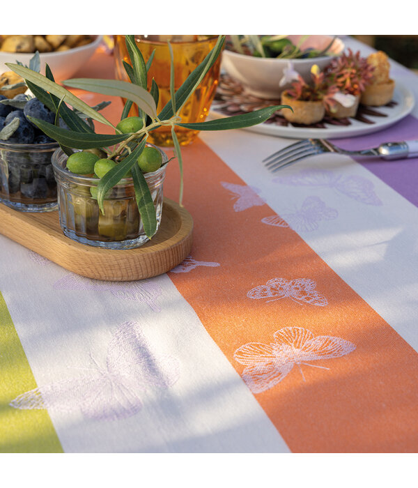Le Jacquard Français tafellinnen Bal des papillons purple, 100% katoen