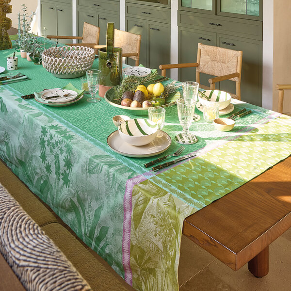 Le Jacquard Français tafelgoed Sinharâja green - LiensLinnenwinkel.nl