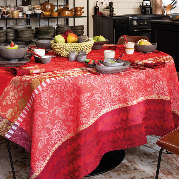 gecoat tafellinnen Gipsy rubis red