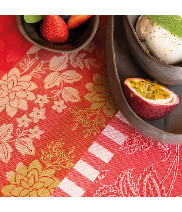 Le Jacquard Français gecoat tafellinnen Gipsy rubis red