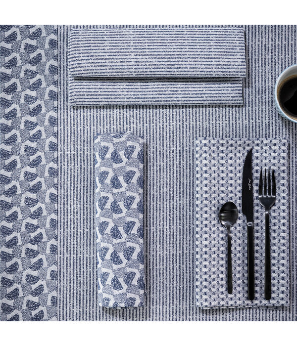 Le Jacquard Français servet Empreintes Rayures cobalt blue