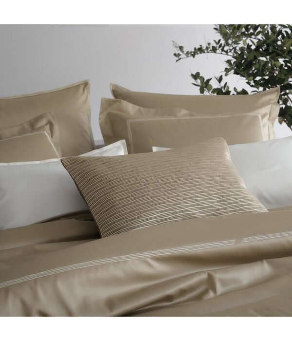 Mirabel Slabbinck Kanto in katoen satijn kwaliteit, Belladonna 600TC