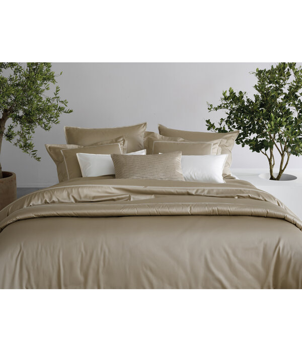 Mirabel Slabbinck Kanto in katoen satijn kwaliteit, Belladonna 600TC