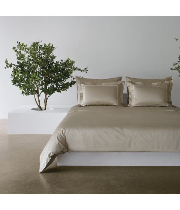 Mirabel Slabbinck Kanto in katoen satijn kwaliteit, Belladonna 600TC