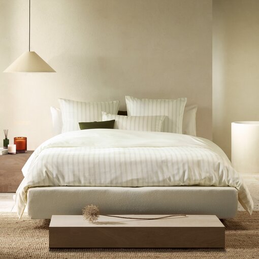 De Witte Lietaer offwhite met groene streep dekbedovertrekset Chiara winter moss 200TC, vanaf