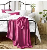 De Witte Lietaer fleece plaid cerise Snuggly