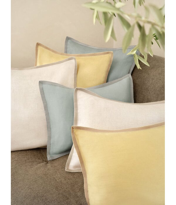 Schlossberg Solene plum sierkussen