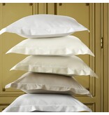 De Witte Lietaer witte kussenslopen met volants, Bumblebee white