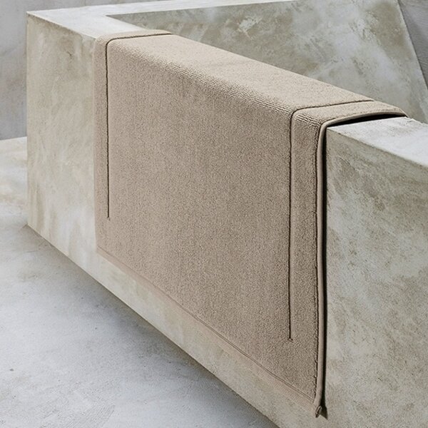 Excellence taupe badmat,  in 3 maten, vanaf