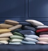 Schlossberg uni Noblesse kussensloop Zwitsers satijn in verschillende kleuren (300TC)