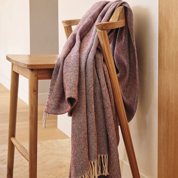 Cosy prune plaid