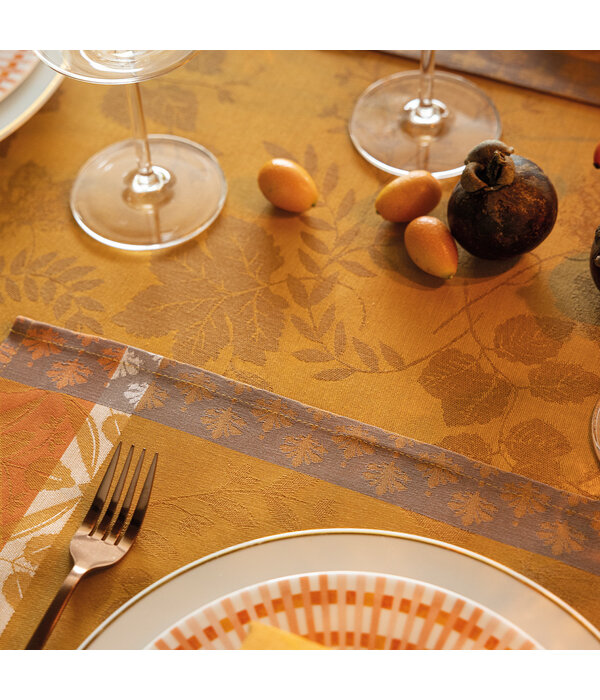 Le Jacquard Français tafellinnen Manor orange