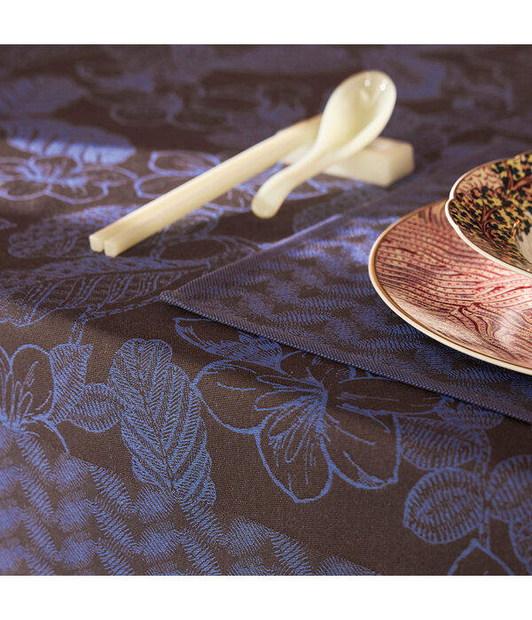 Le Jacquard Français tafellinnen Sulawesi blue
