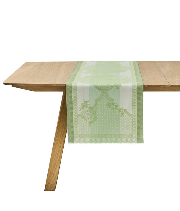 Le Jacquard Français tafellinnen Promenade Impériale green