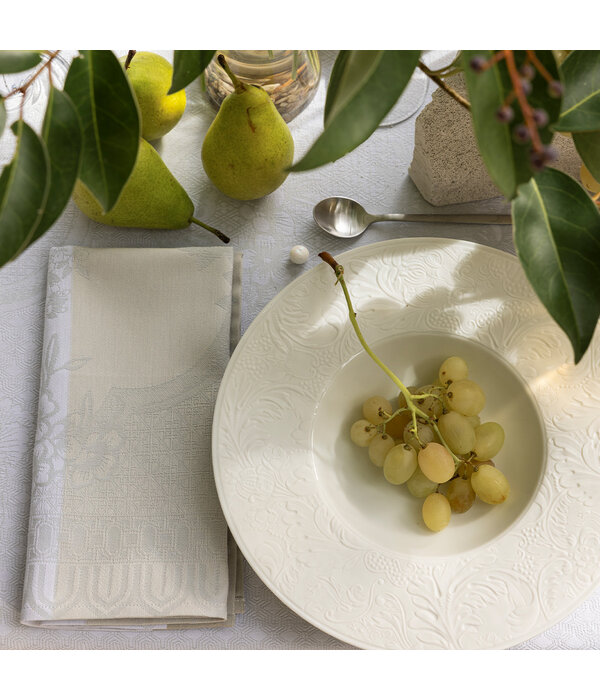 Le Jacquard Français tafellinnen Promenade Impériale grey