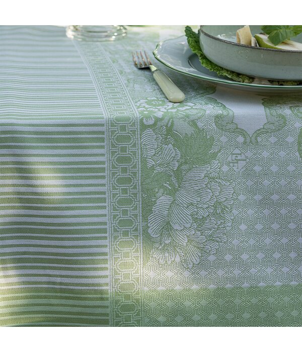 Le Jacquard Français Promenade Impériale green gecoat tafellinnen