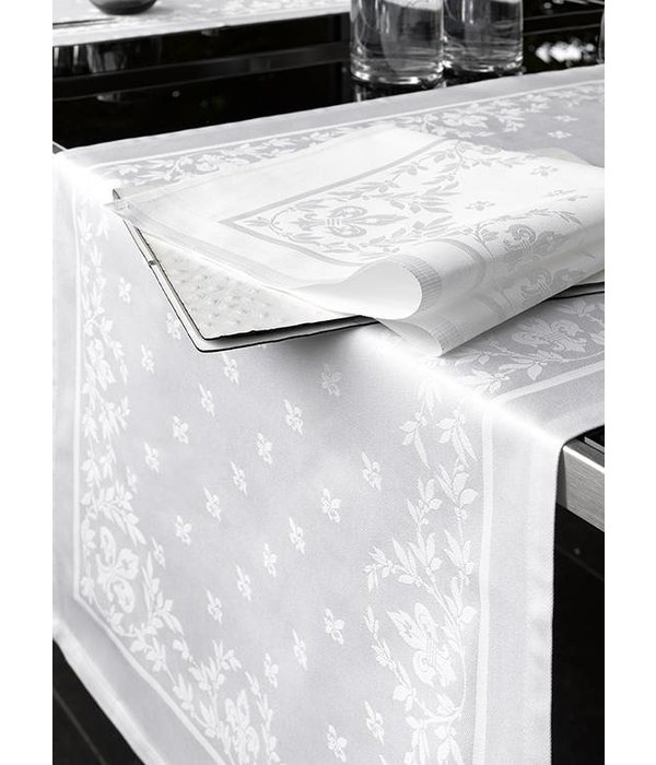 De Witte Lietaer tafelaken damast Franse lelie Lilium wit