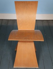 Gesigneerde prototype design stoel ontworpen door Samuel Chan