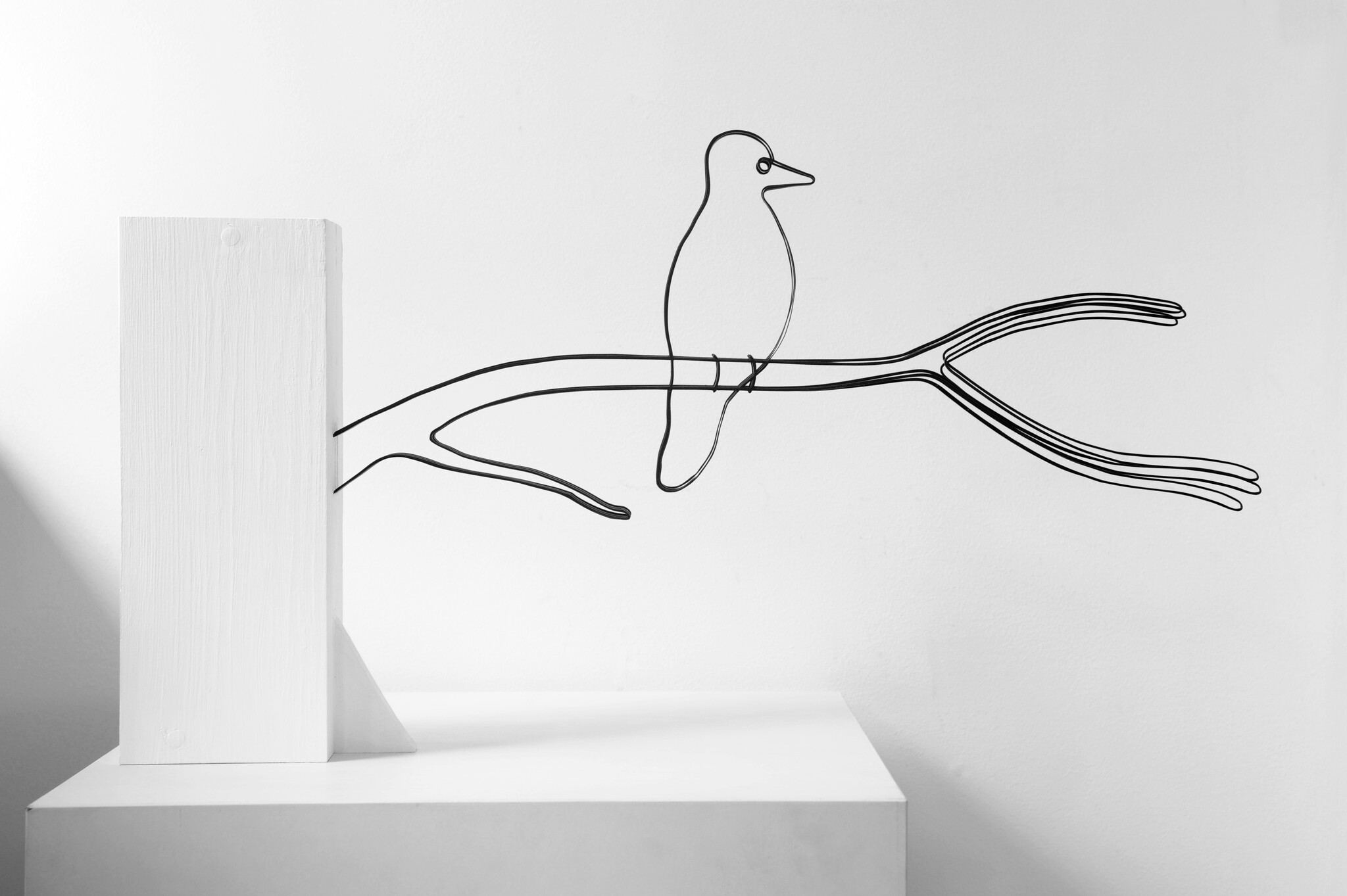 J. HENNEMAN | BIRD ON A BRANCH IN THE WIND, 2023